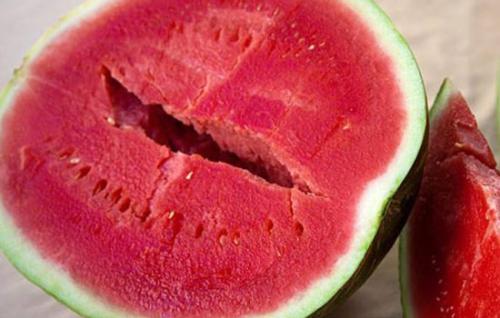无籽西瓜是哪里的特产 无籽西瓜哪里的最好吃为什么