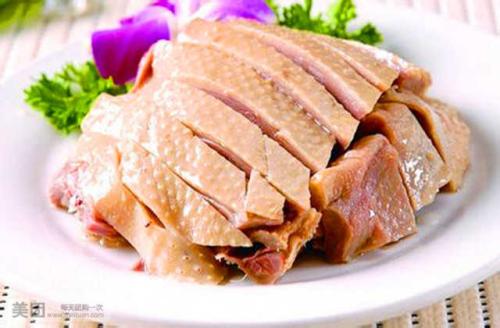 南京特产盐水鸭怎么做的好吃 盐水鸭南京正宗做法