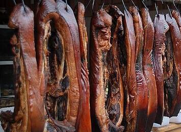 四川特产烟熏腊肉两斤装 四川烟熏腊肉架子图片