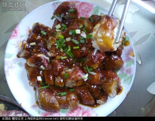 南京特产烤鸭正确吃法 正宗南京烤鸭制作方法
