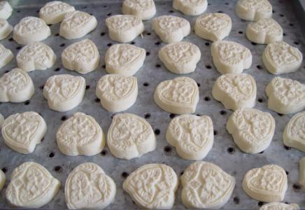 内蒙古特产奶豆腐高蛋白手工制作 内蒙古正宗奶豆腐制作方法