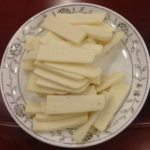 内蒙古特产奶豆腐多少钱 内蒙奶豆腐多少钱一斤