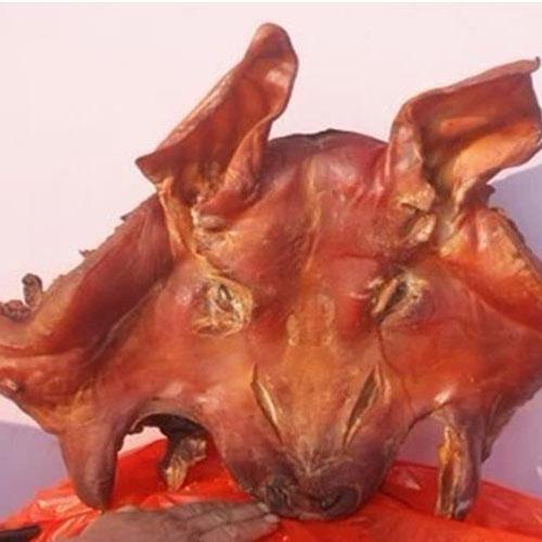 炭烤猪头骨是哪里特产 摆摊烤猪头骨配料及制作方法