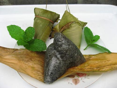 广西特产粽子叫什么来着 广西壮族的特产黑粽子