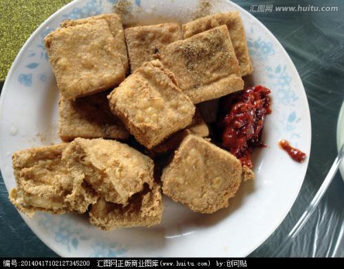 臭豆腐肥肠是哪里的特产 肥肠臭豆腐的图片