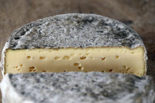 奶酪是新疆特产吗 新疆特产手工奶酪直接吃吗