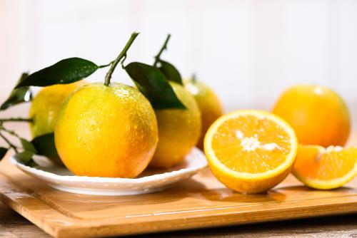 宜昌的特产是橘子英文翻译 我家乡的特产橘子用英语怎么说