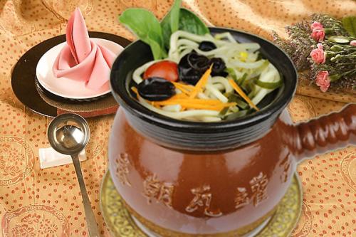瓦罐汤是哪个省的特产 瓦罐汤是中国哪个城市的食物
