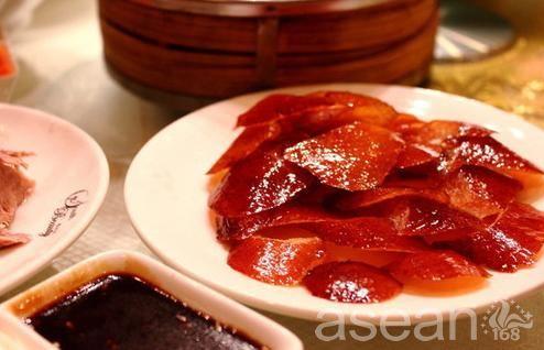 特产烤鸭作文350个字 介绍北京烤鸭的色香味350字作文