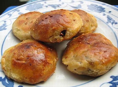 安徽特产绿豆饼家常做法 安徽五河小绿豆饼的制作方法