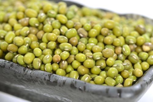 安徽特产绿豆圆 安徽当地的绿豆圆子制作过程