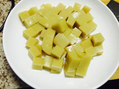 贵州特产豆腐圆子怎么做才好吃 贵州豆腐圆子最正宗的做法