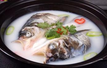 清汤蘸水鱼