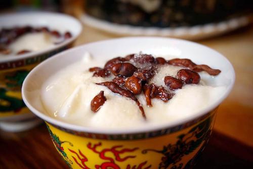 西藏地吉龙酸奶高原特产ppt 西藏酸奶照片