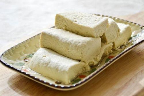 内蒙古特产奶豆腐块做法 正宗内蒙古奶豆腐的做法